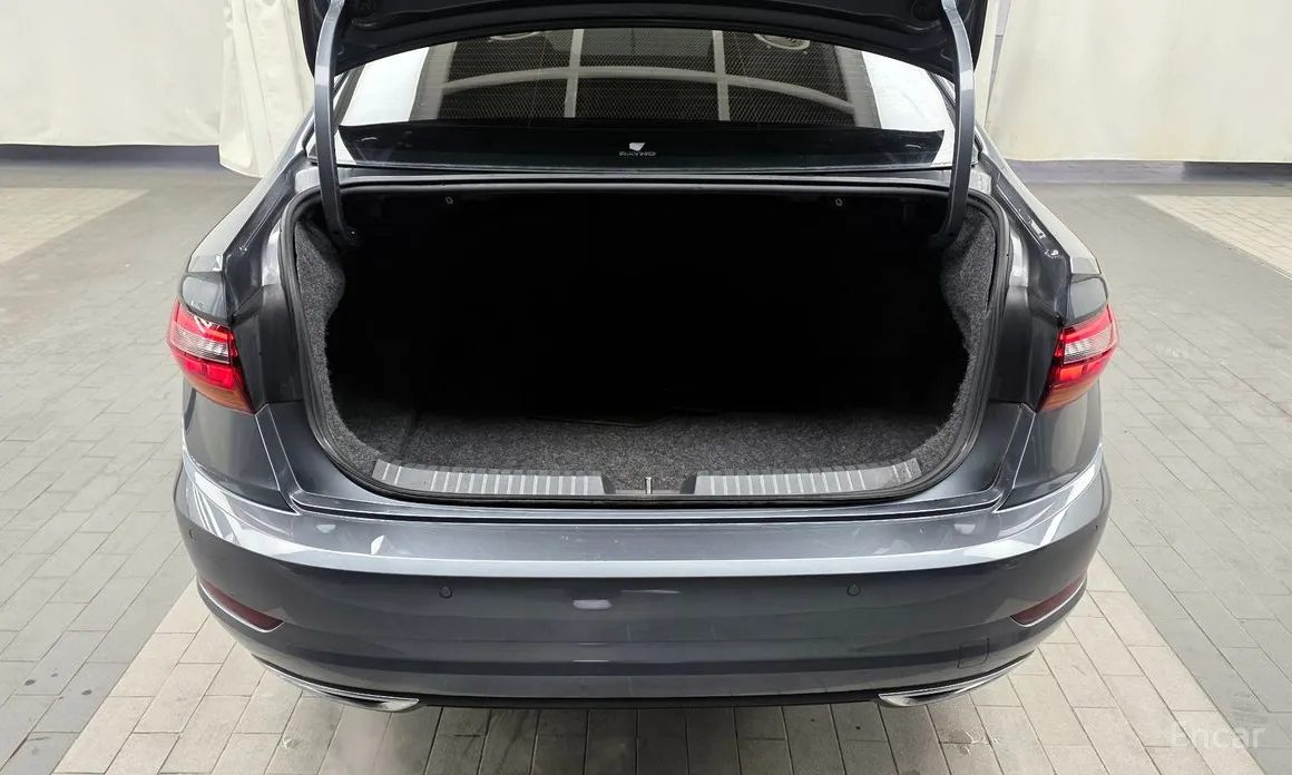 Фото 20 - Volkswagen Jetta