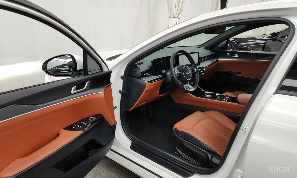 Фото 10 - Kia K5