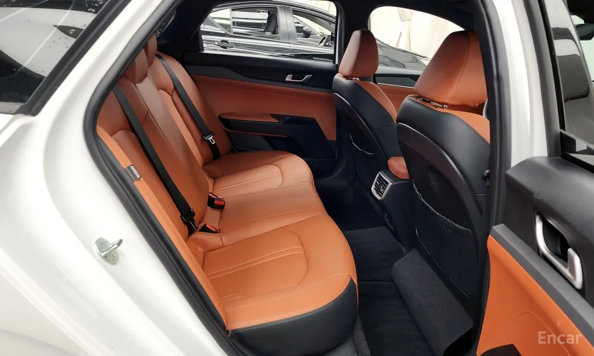 Фото 12 - Kia K5