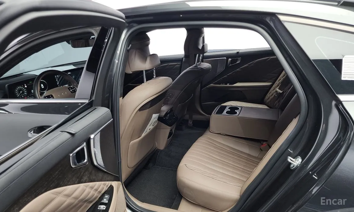 Фото 12 - Kia K8