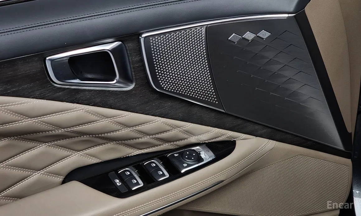 Фото 13 - Kia K8