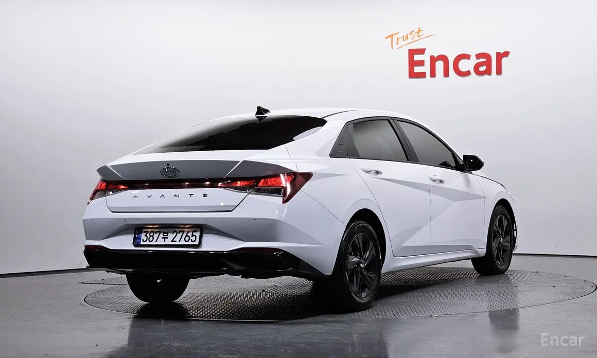 Фото 2 - Hyundai Avante