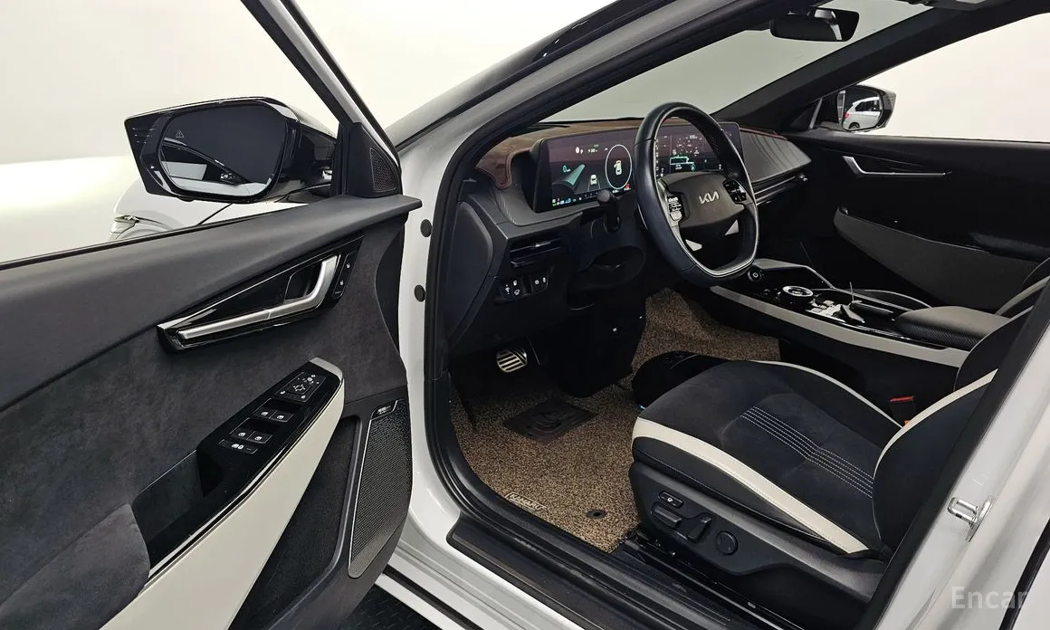 Фото 11 - Kia EV6