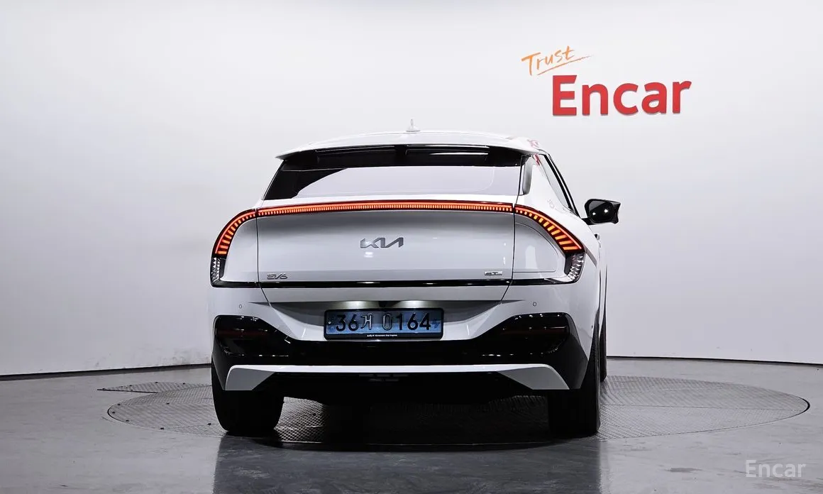 Фото 4 - Kia EV6