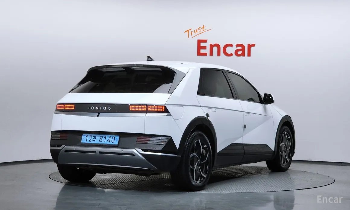 Фото 2 - Hyundai Ioniq 5