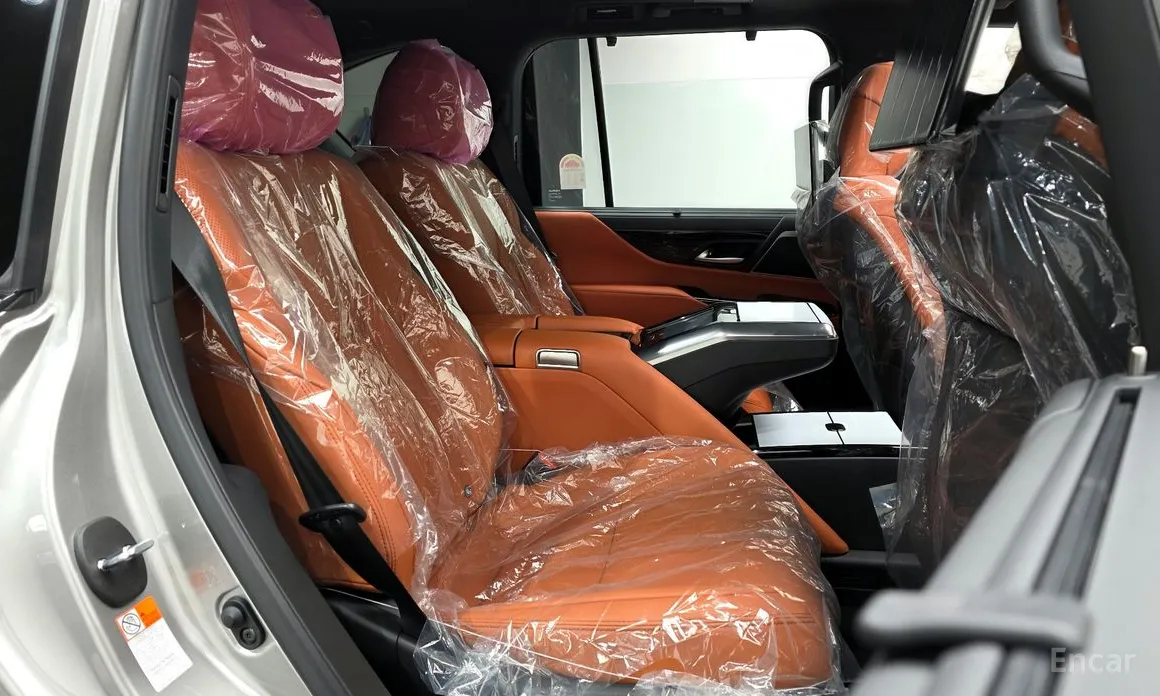 Фото 12 - Lexus LX