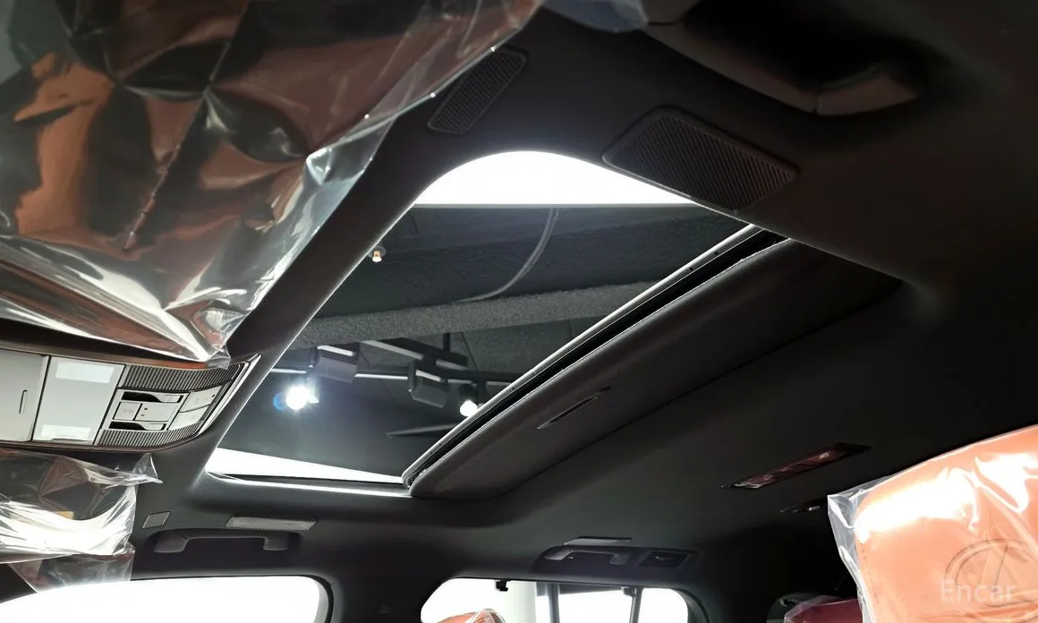 Фото 19 - Lexus LX