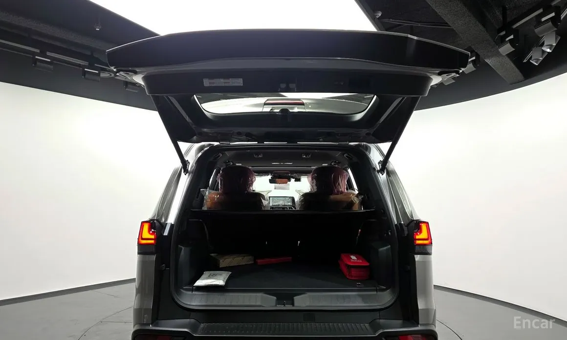 Фото 20 - Lexus LX