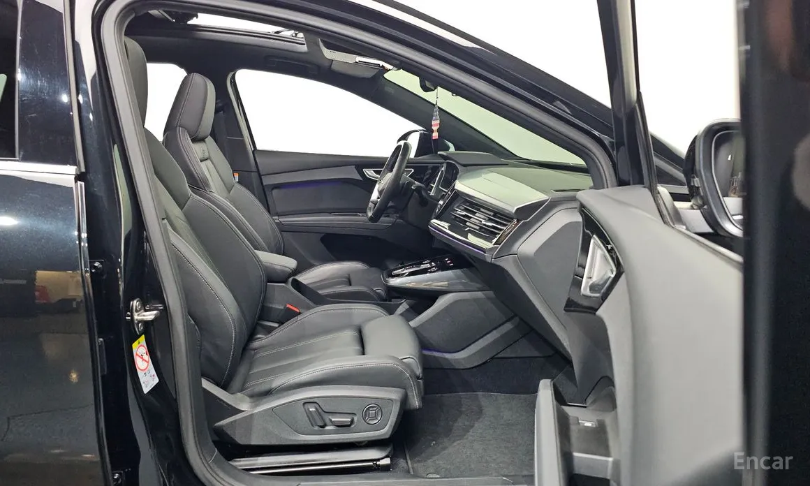 Фото 11 - Audi Q4 e-tron