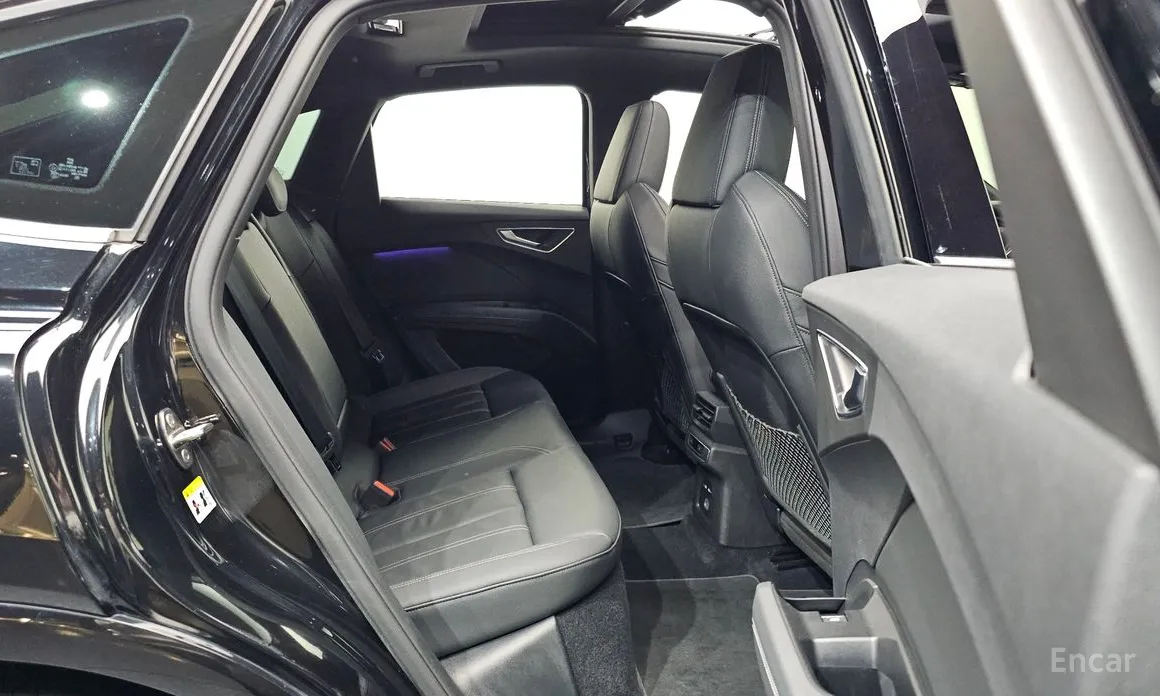 Фото 12 - Audi Q4 e-tron