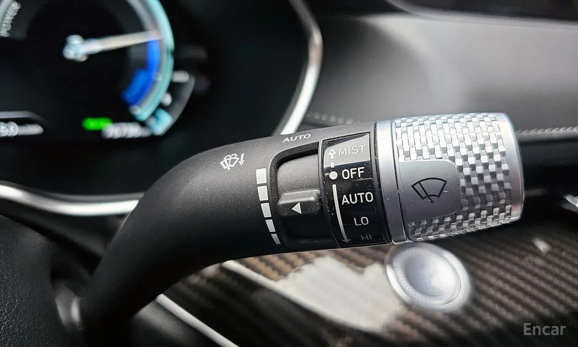 Фото 17 - Genesis G80