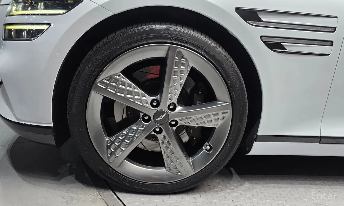 Фото 5 - Genesis G80