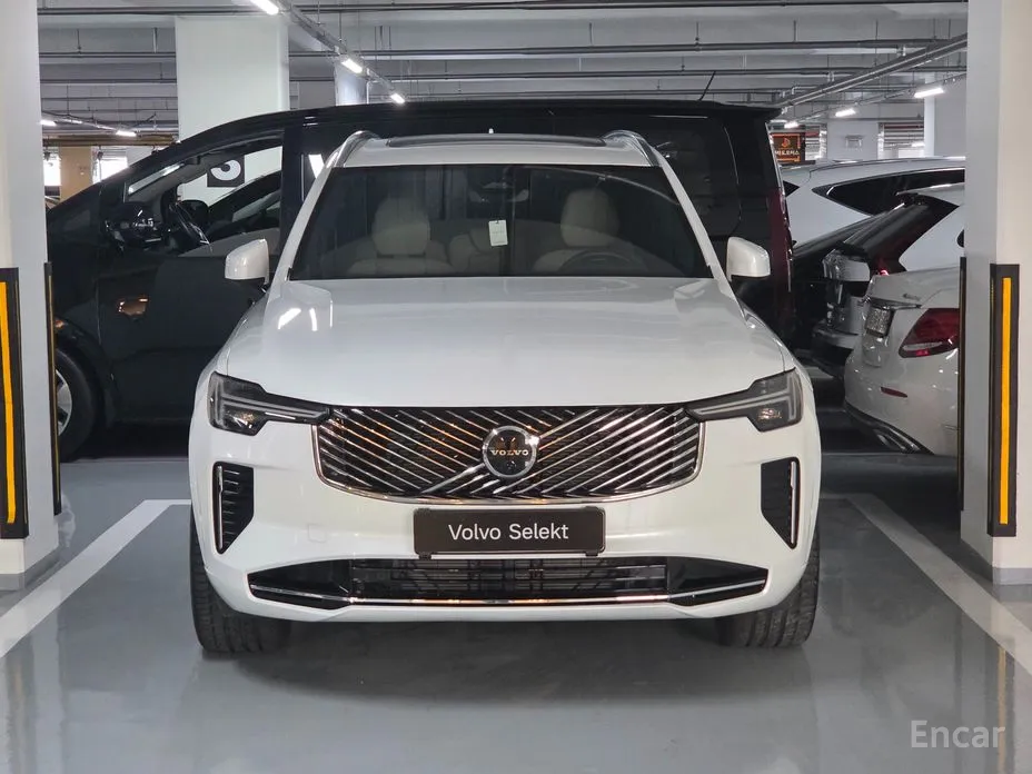 Фото 1 - Volvo XC90