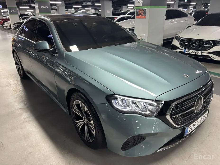 Фото 3 - Mercedes-Benz E-Class