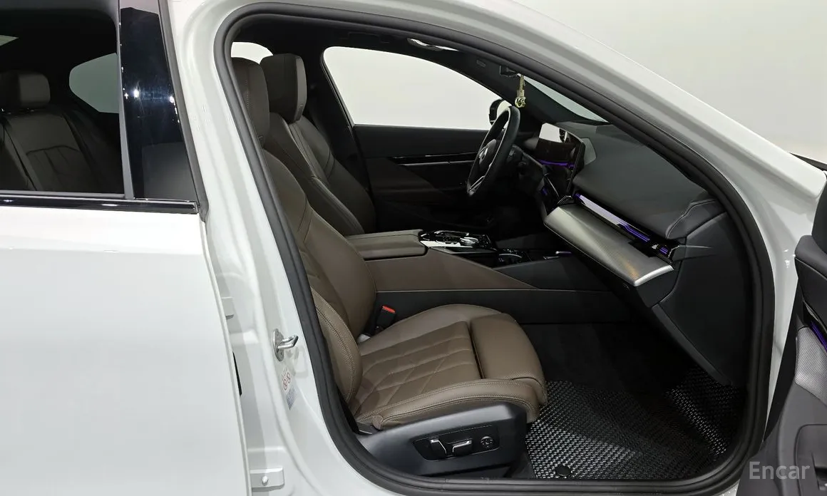 Фото 11 - BMW 5 Series