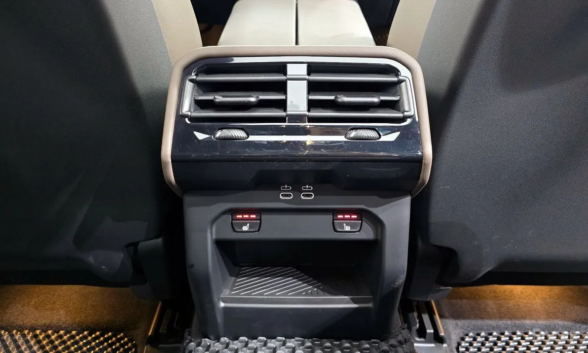 Фото 19 - BMW 5 Series