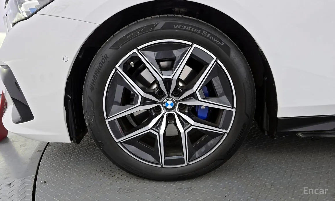 Фото 5 - BMW 5 Series