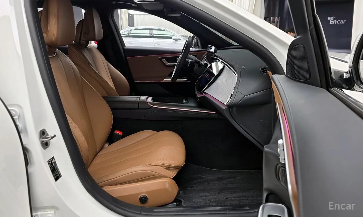 Фото 11 - Mercedes-Benz E-Class