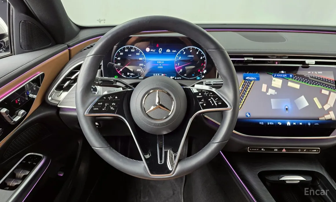 Фото 13 - Mercedes-Benz E-Class