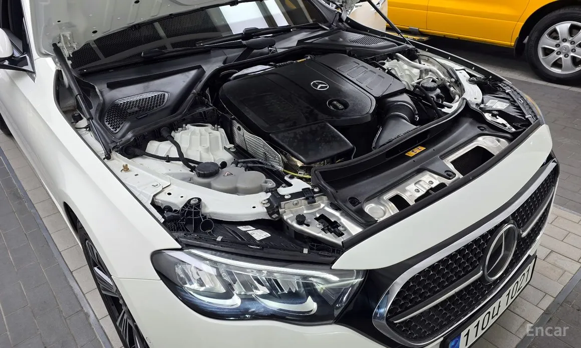 Фото 6 - Mercedes-Benz E-Class