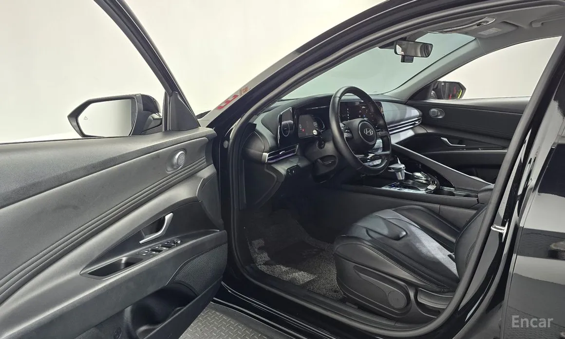 Фото 10 - Hyundai Avante