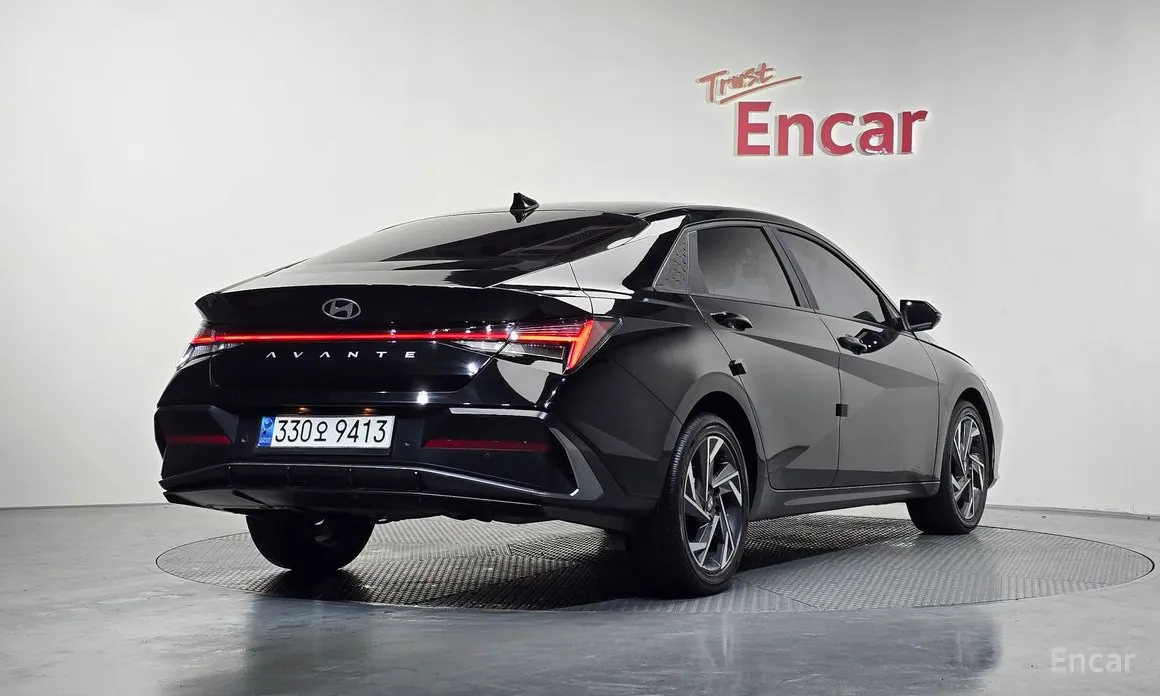 Фото 2 - Hyundai Avante