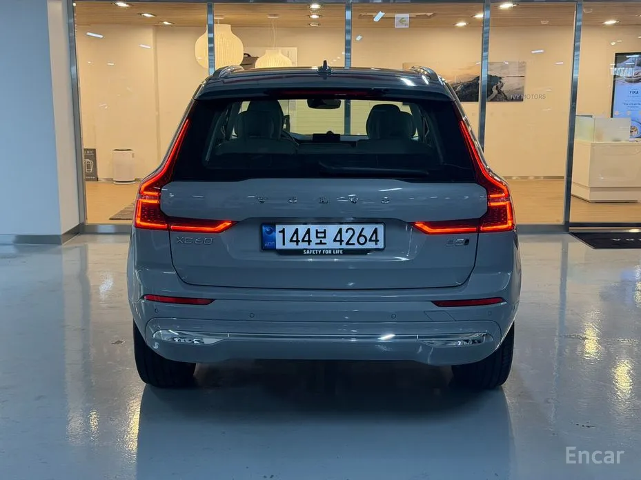 Фото 4 - Volvo XC60