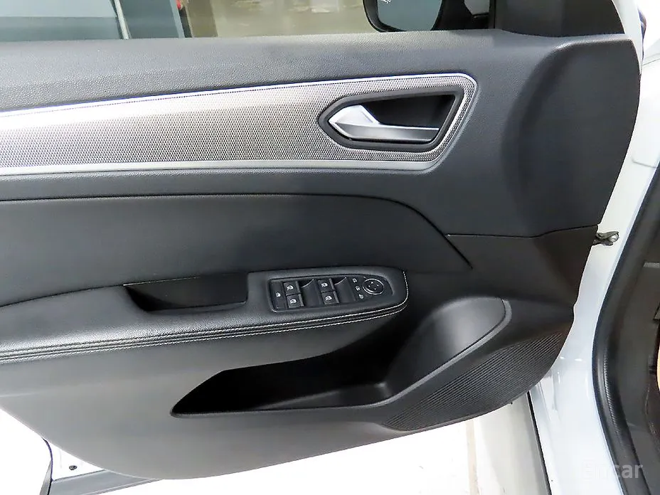 Фото 12 - Renault XM3