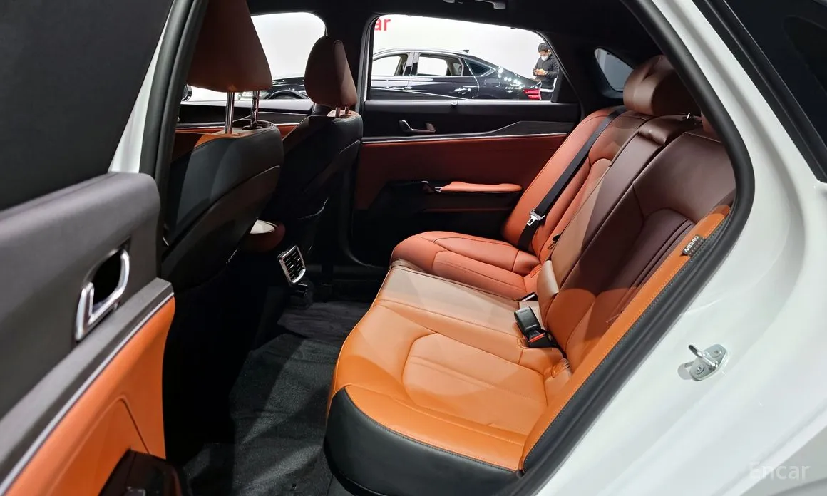 Фото 12 - Kia K5