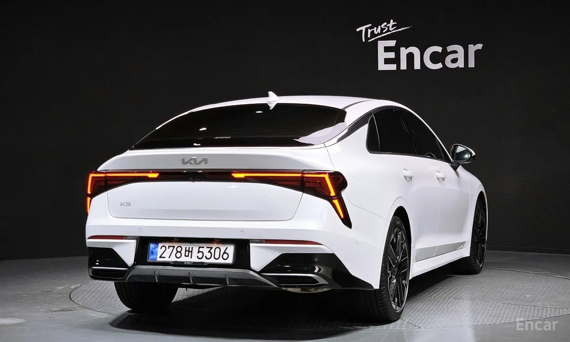 Фото 2 - Kia K5