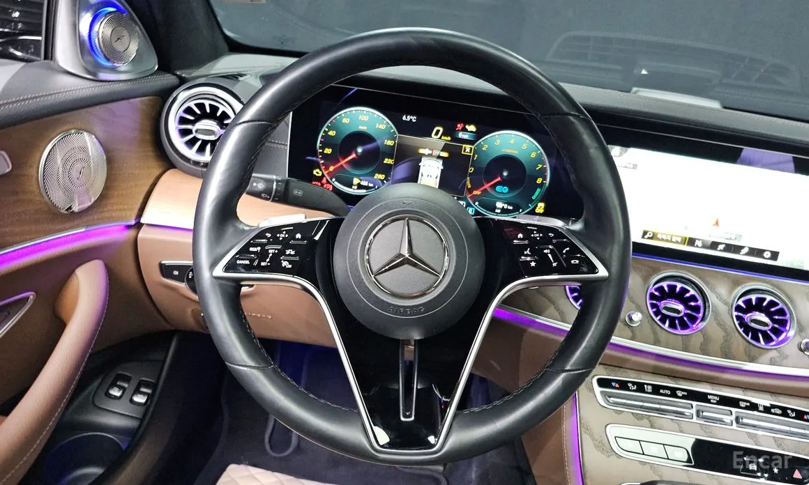 Фото 13 - Mercedes-Benz E-Class