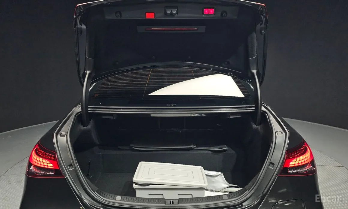 Фото 20 - Mercedes-Benz E-Class