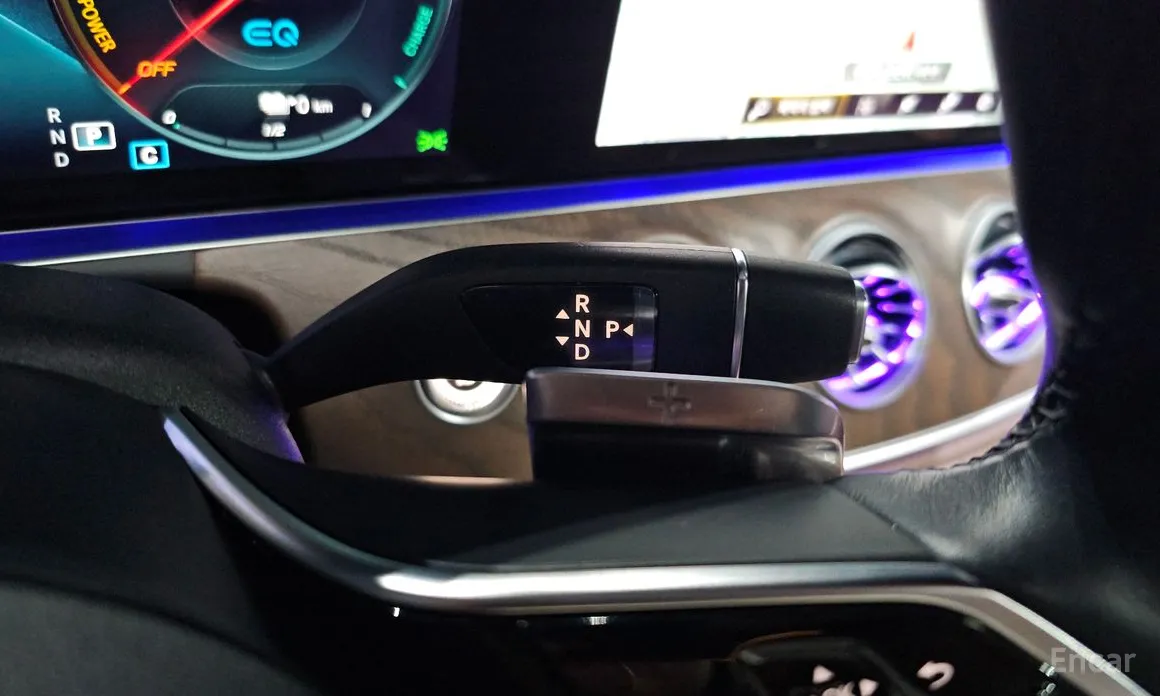 Фото 9 - Mercedes-Benz E-Class