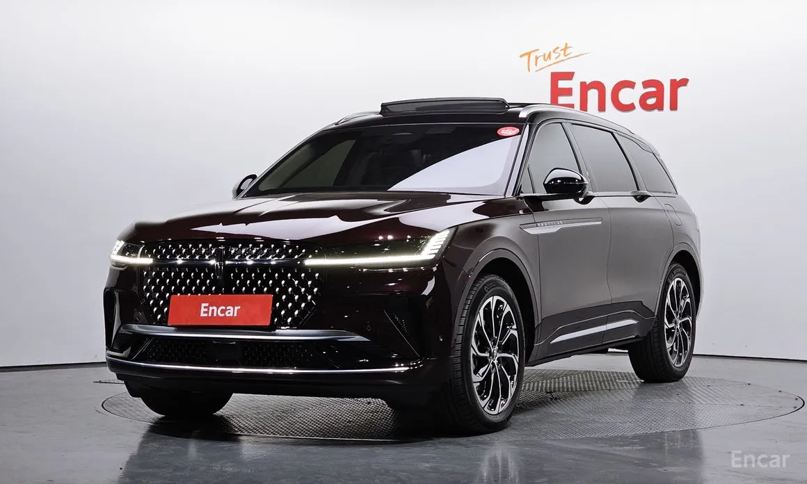 Фото 1 - Lincoln Nautilus