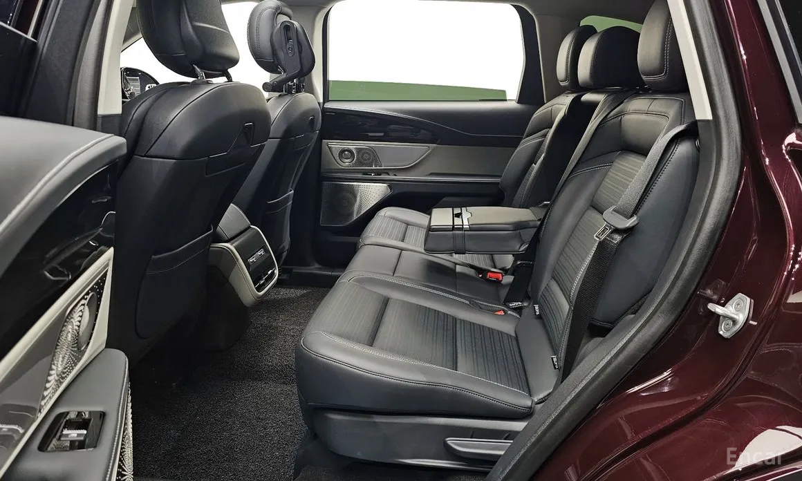 Фото 12 - Lincoln Nautilus