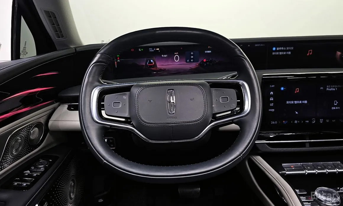 Фото 13 - Lincoln Nautilus