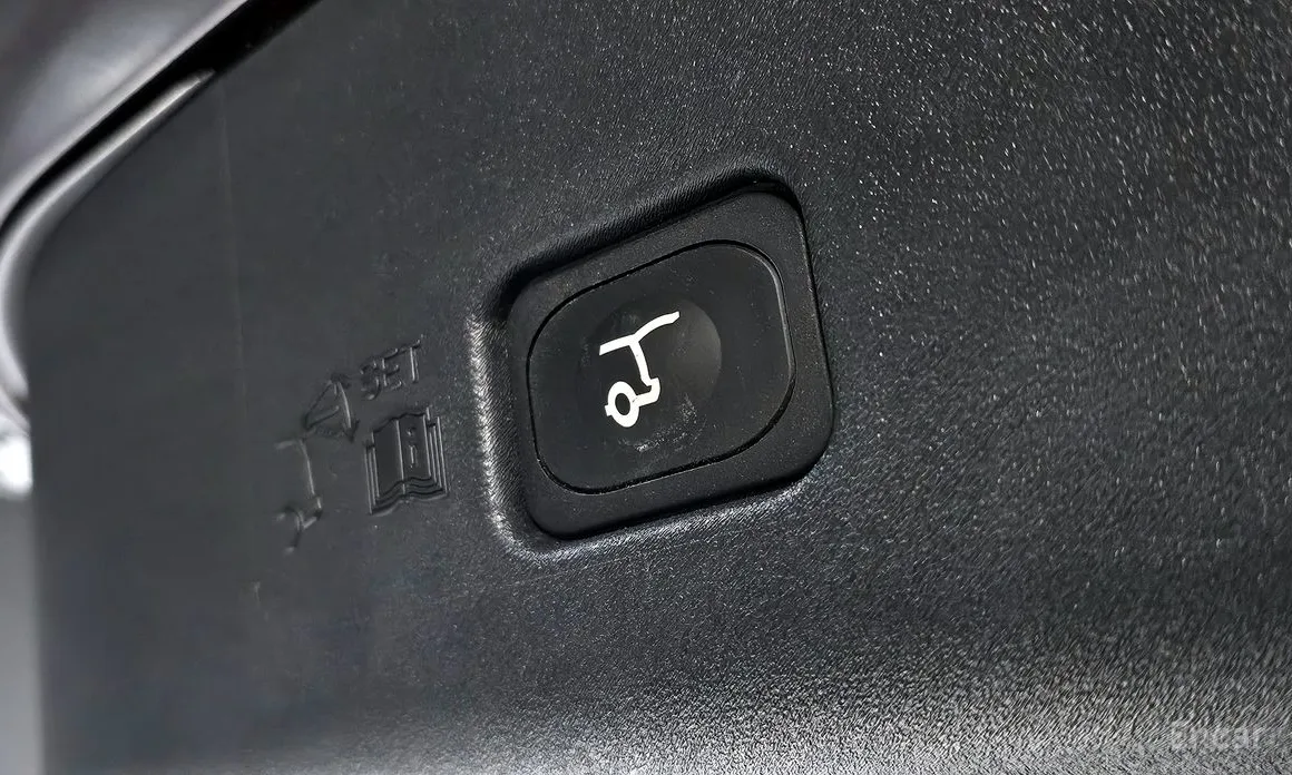 Фото 18 - Lincoln Nautilus