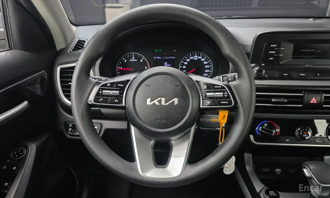 Фото 13 - Kia Seltos