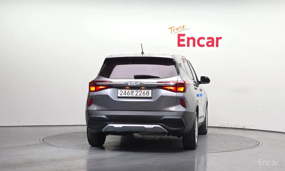 Фото 4 - Kia Seltos