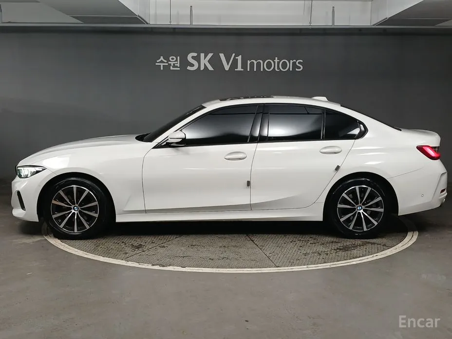 Фото 2 - BMW 3 Series