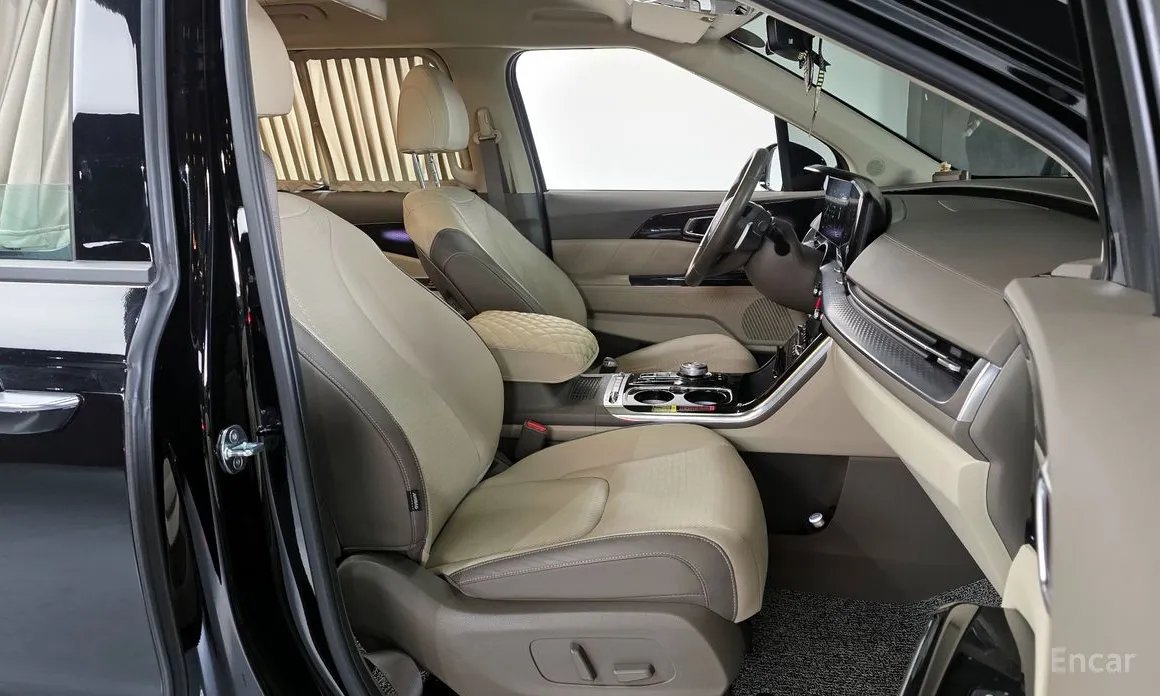 Фото 10 - Kia Carnival