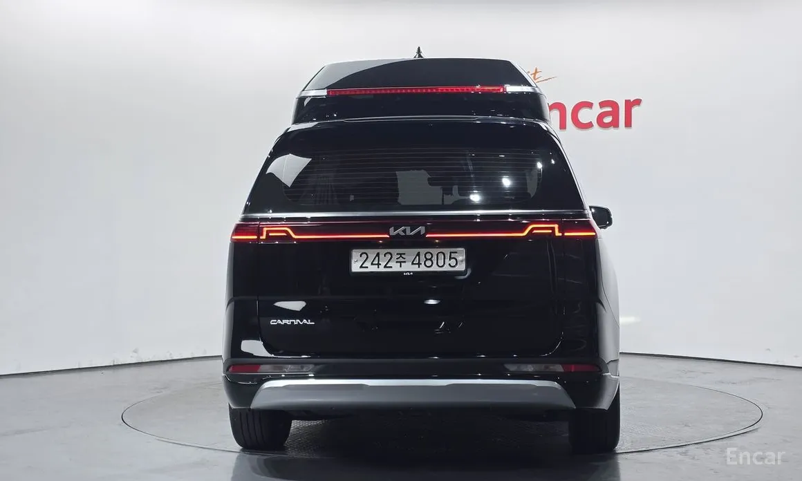 Фото 4 - Kia Carnival