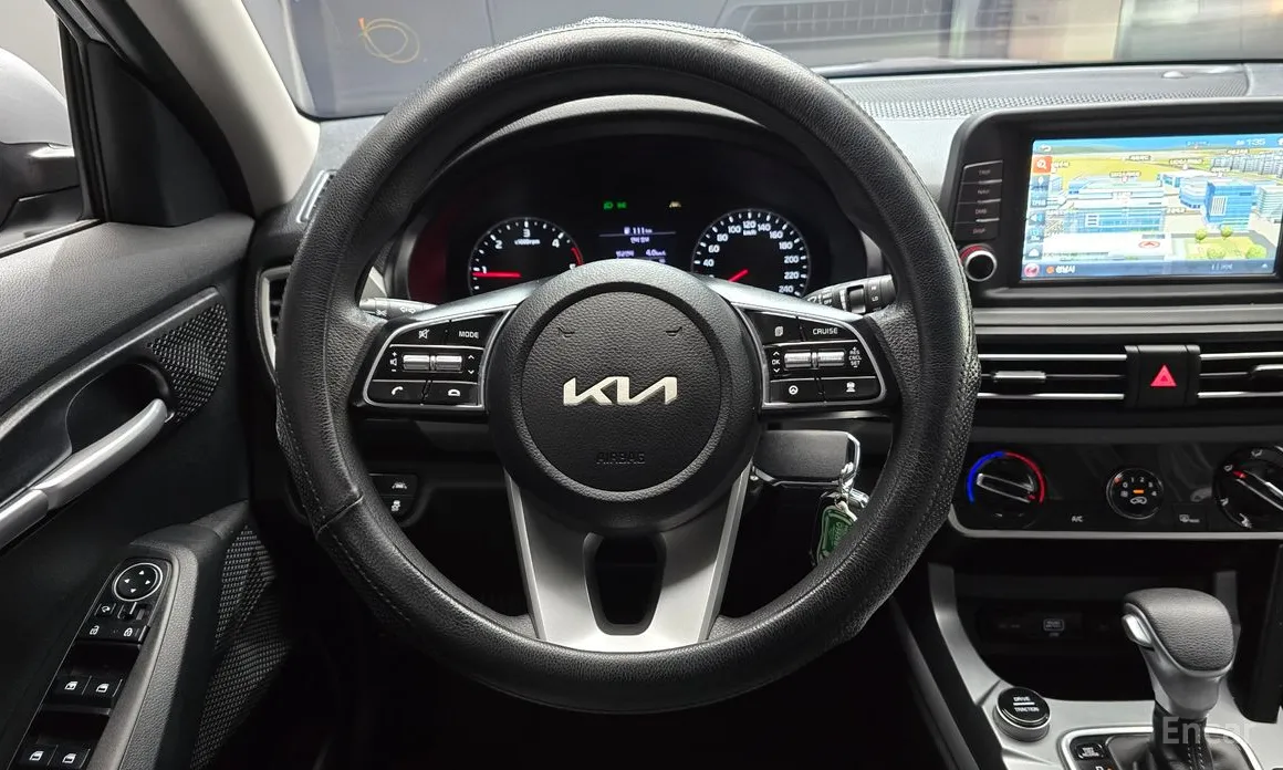 Фото 13 - Kia Seltos