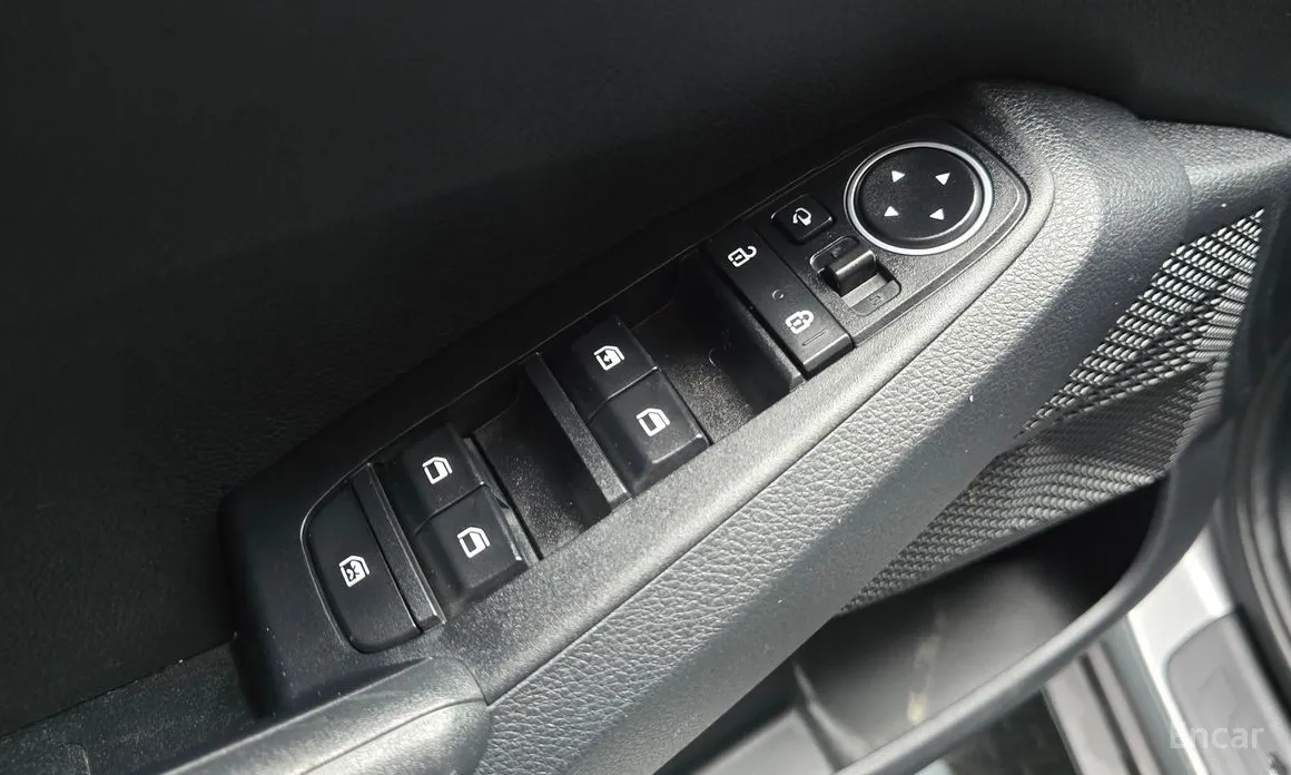 Фото 14 - Kia Seltos