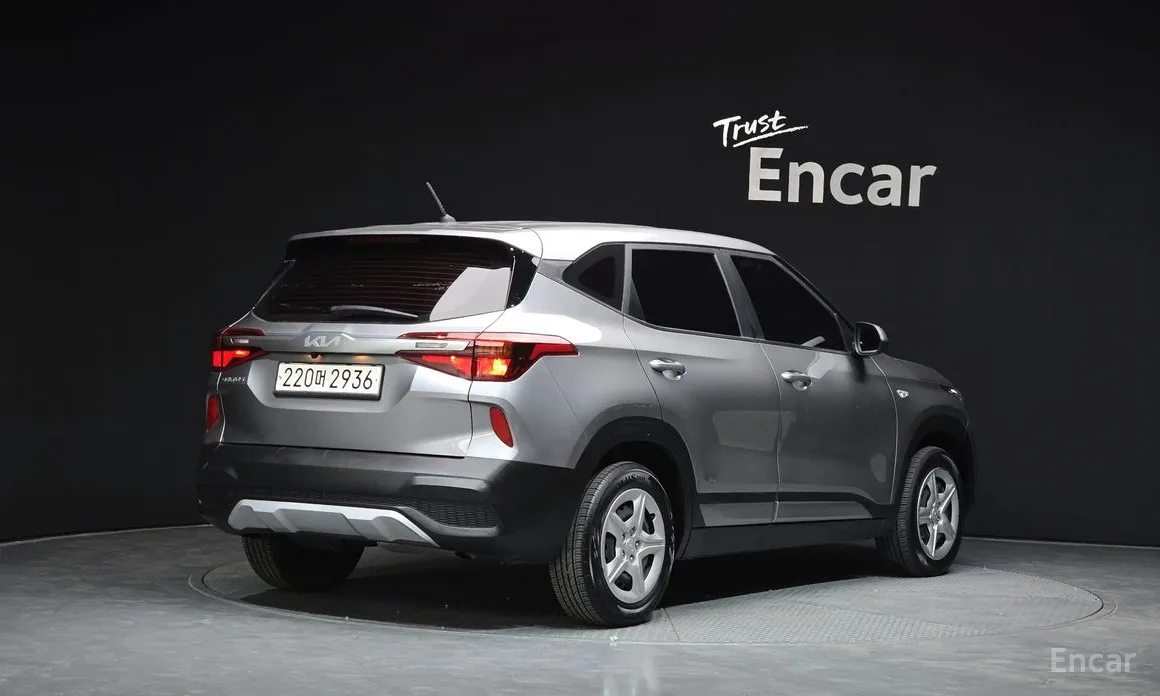 Фото 2 - Kia Seltos