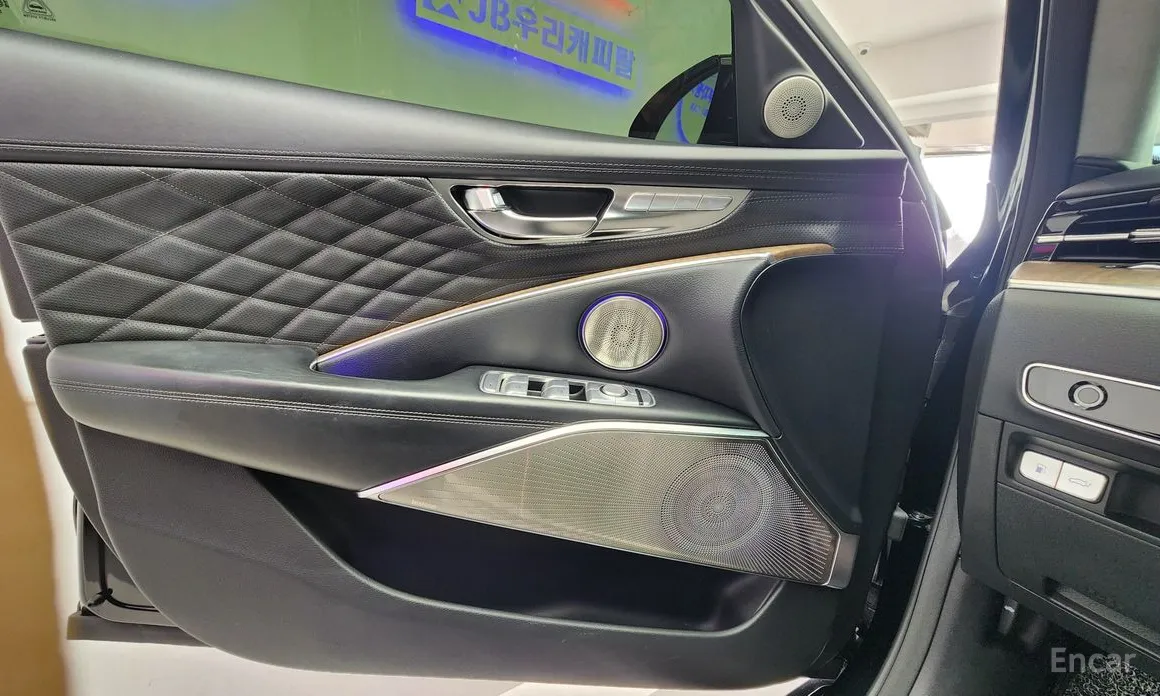 Фото 16 - Kia K9