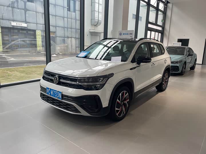 Фото 1 - Volkswagen Tharu