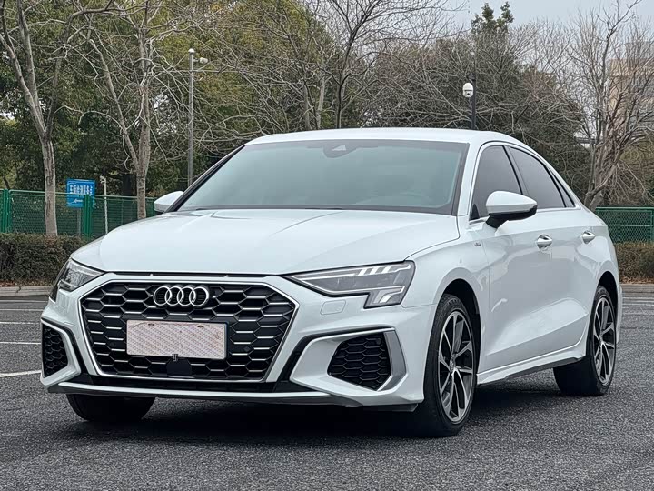 Фото 1 - Audi A3