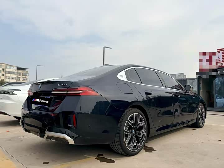 Фото 9 - BMW 5 Series