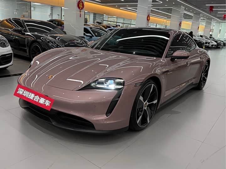 Фото 1 - Porsche Taycan